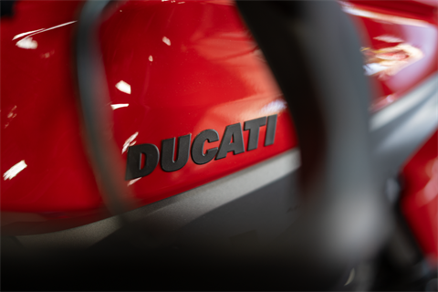 2025 Ducati Multistrada V4 in Portland, Oregon - Photo 8