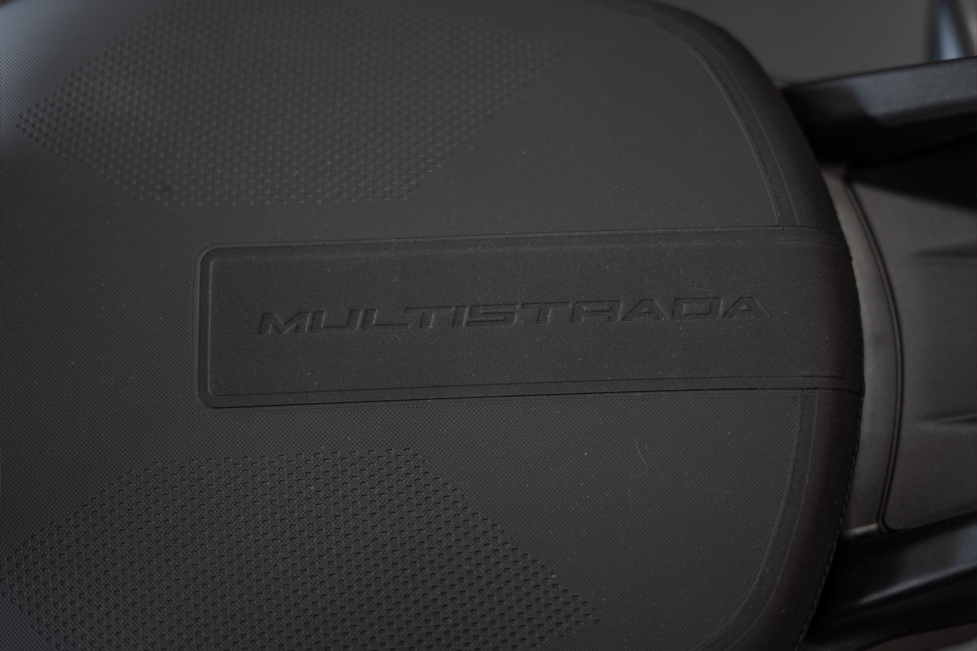 2025 Ducati Multistrada V4 in Portland, Oregon - Photo 7