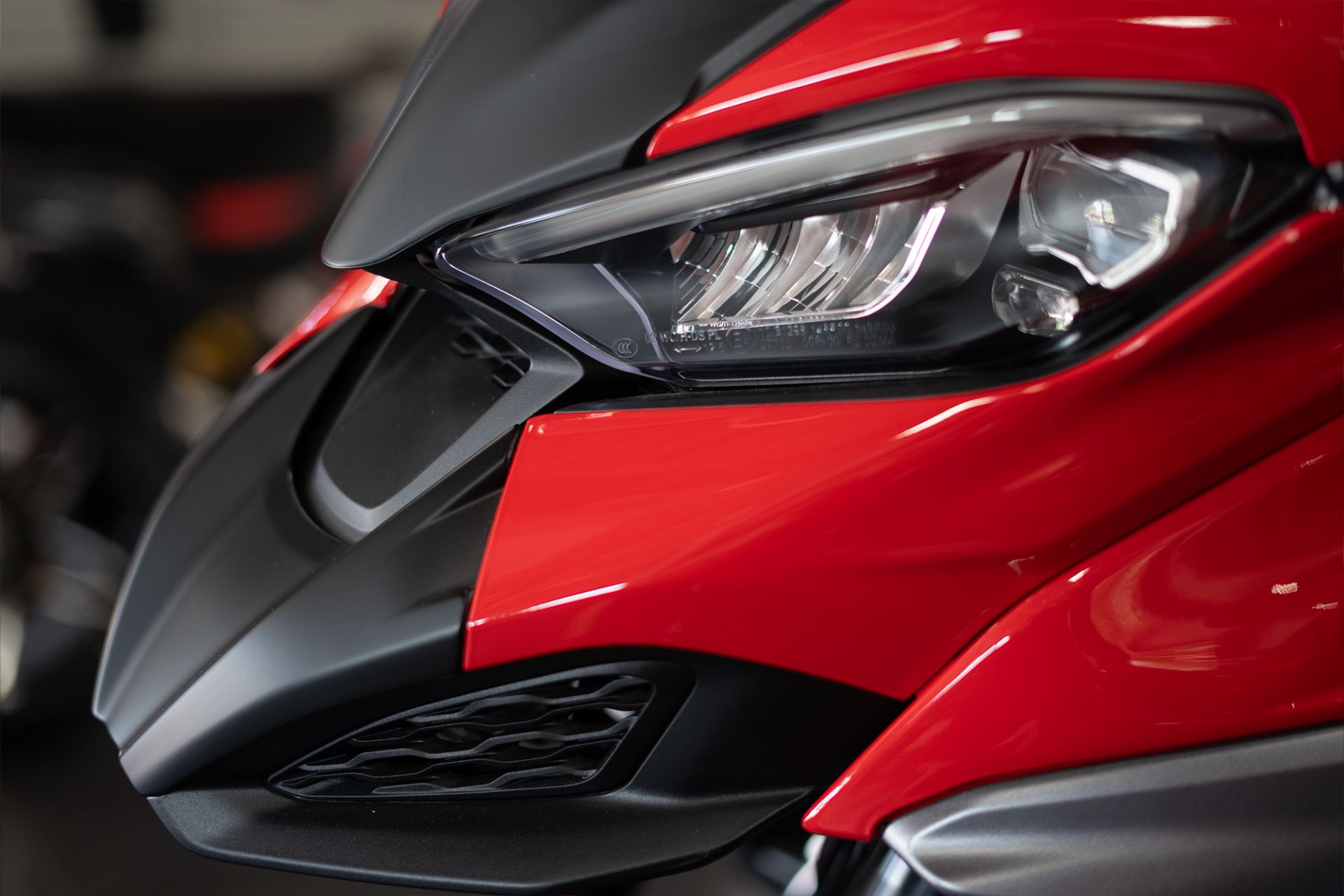 2025 Ducati Multistrada V4 in Portland, Oregon - Photo 2