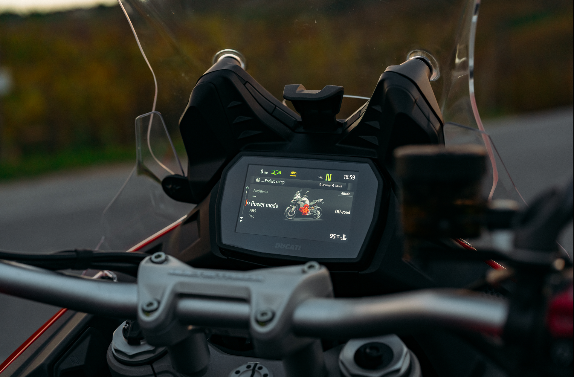 2025 Ducati Multistrada V2 in Portland, Oregon - Photo 5