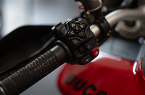 2025 Ducati Multistrada V2 in Portland, Oregon - Photo 3