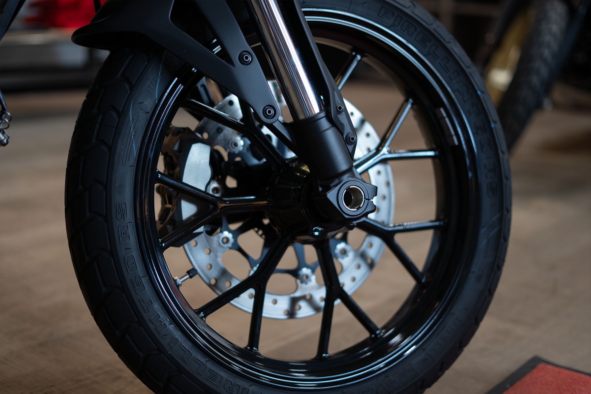 2025 Ducati Scrambler Icon Dark in Portland, Oregon - Photo 5