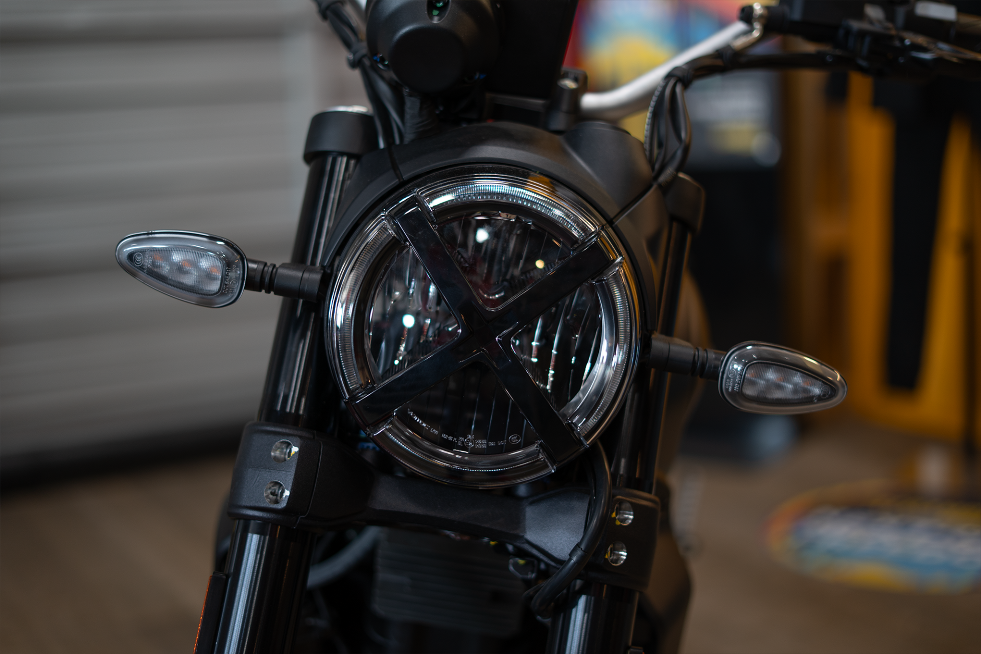 2025 Ducati Scrambler Icon Dark in Portland, Oregon - Photo 2