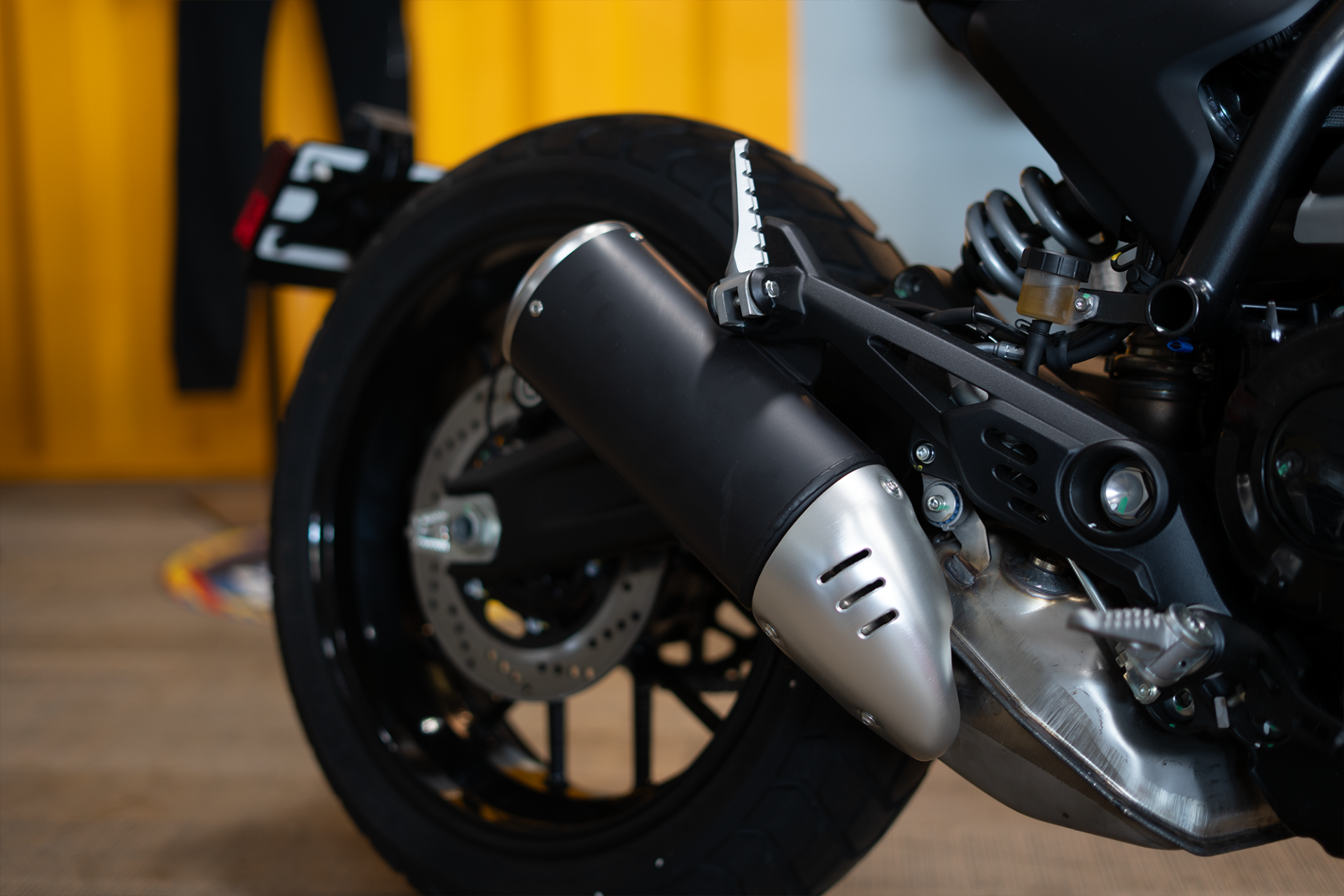 2025 Ducati Scrambler Icon Dark in Portland, Oregon - Photo 7