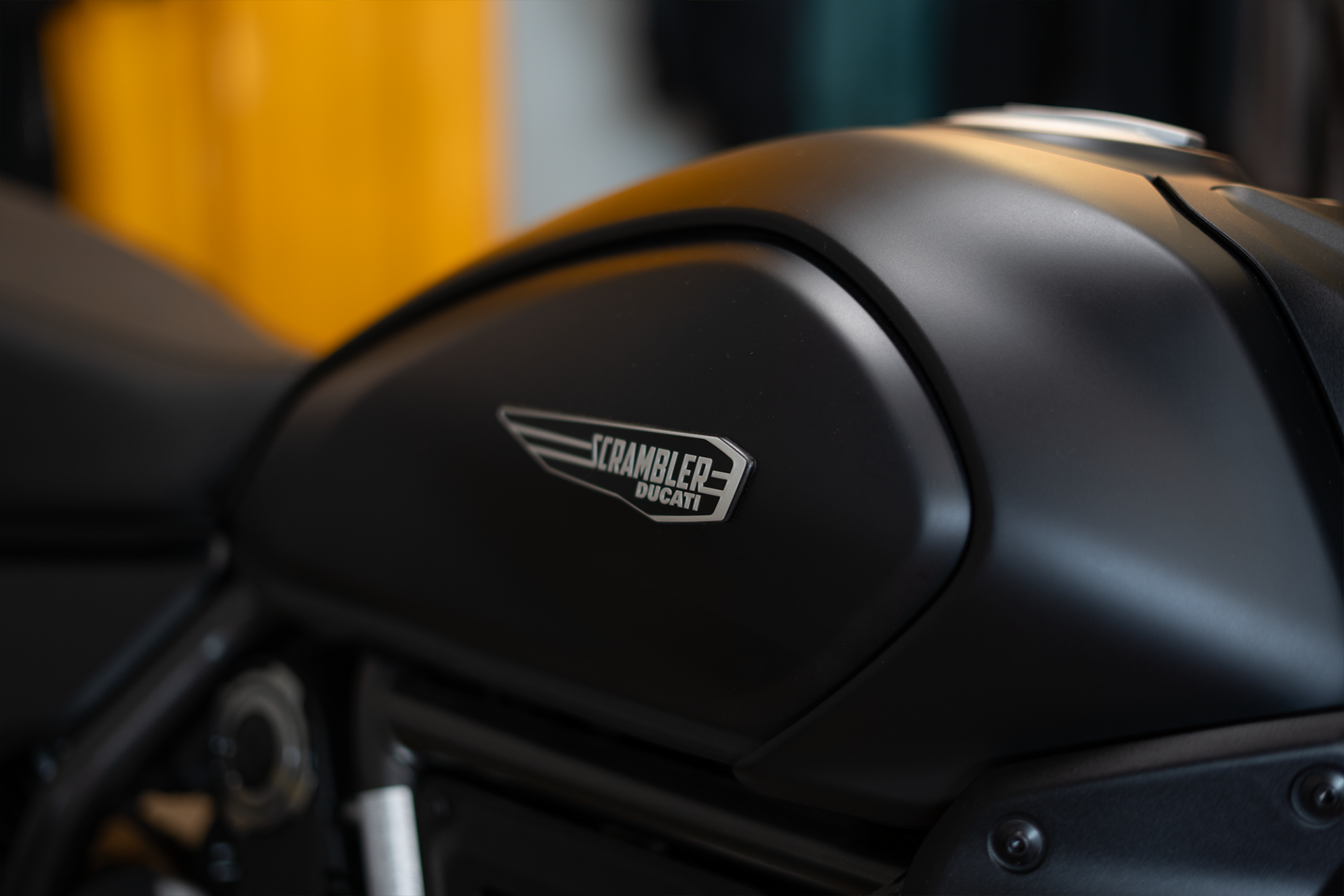 2025 Ducati Scrambler Icon Dark in Portland, Oregon - Photo 2