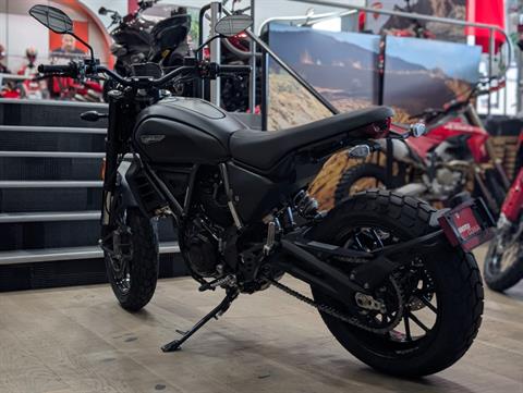 2025 Ducati Scrambler Icon Dark in Portland, Oregon - Photo 7