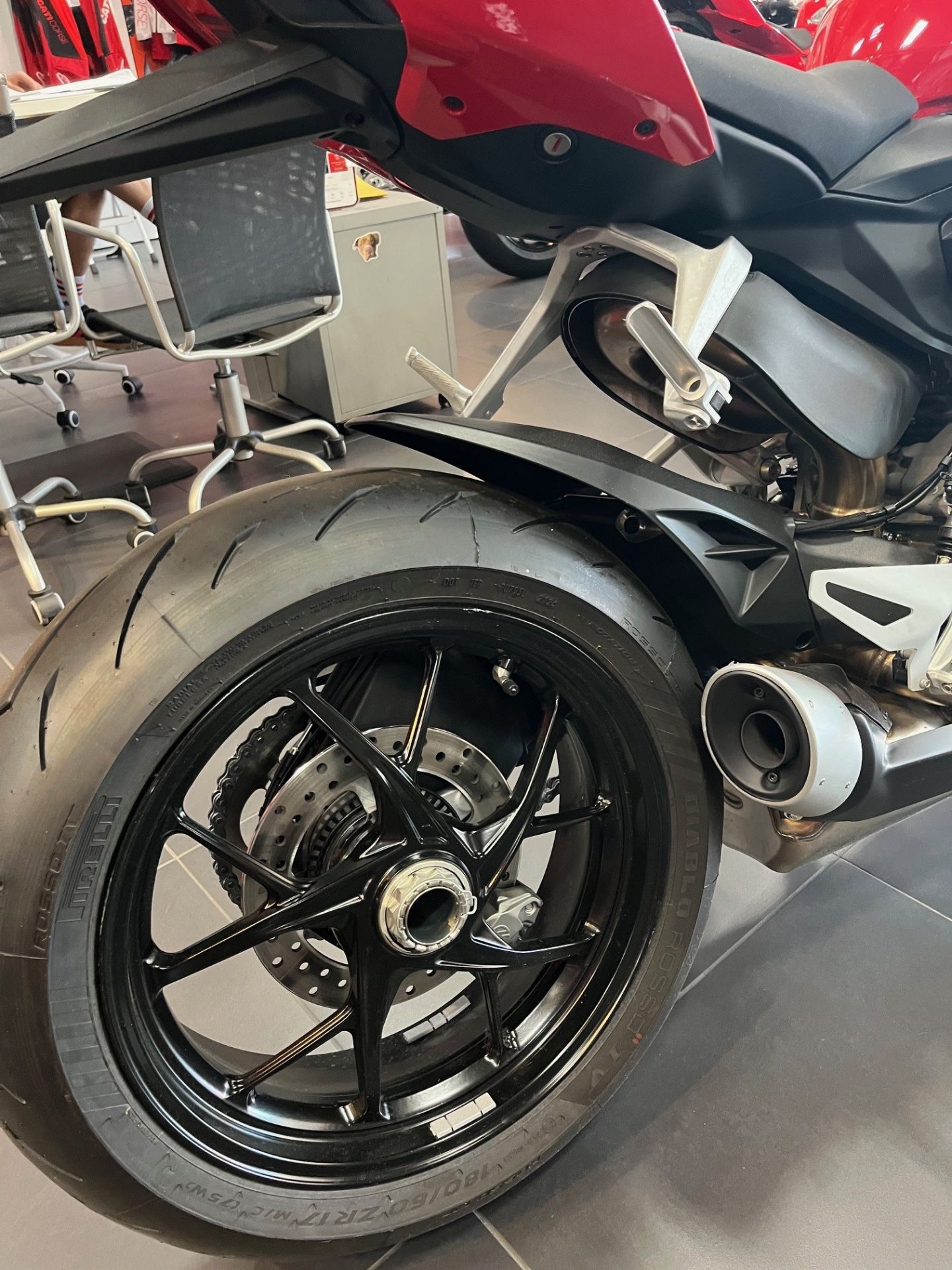 2025 Ducati Streetfighter V2 in Portland, Oregon - Photo 4