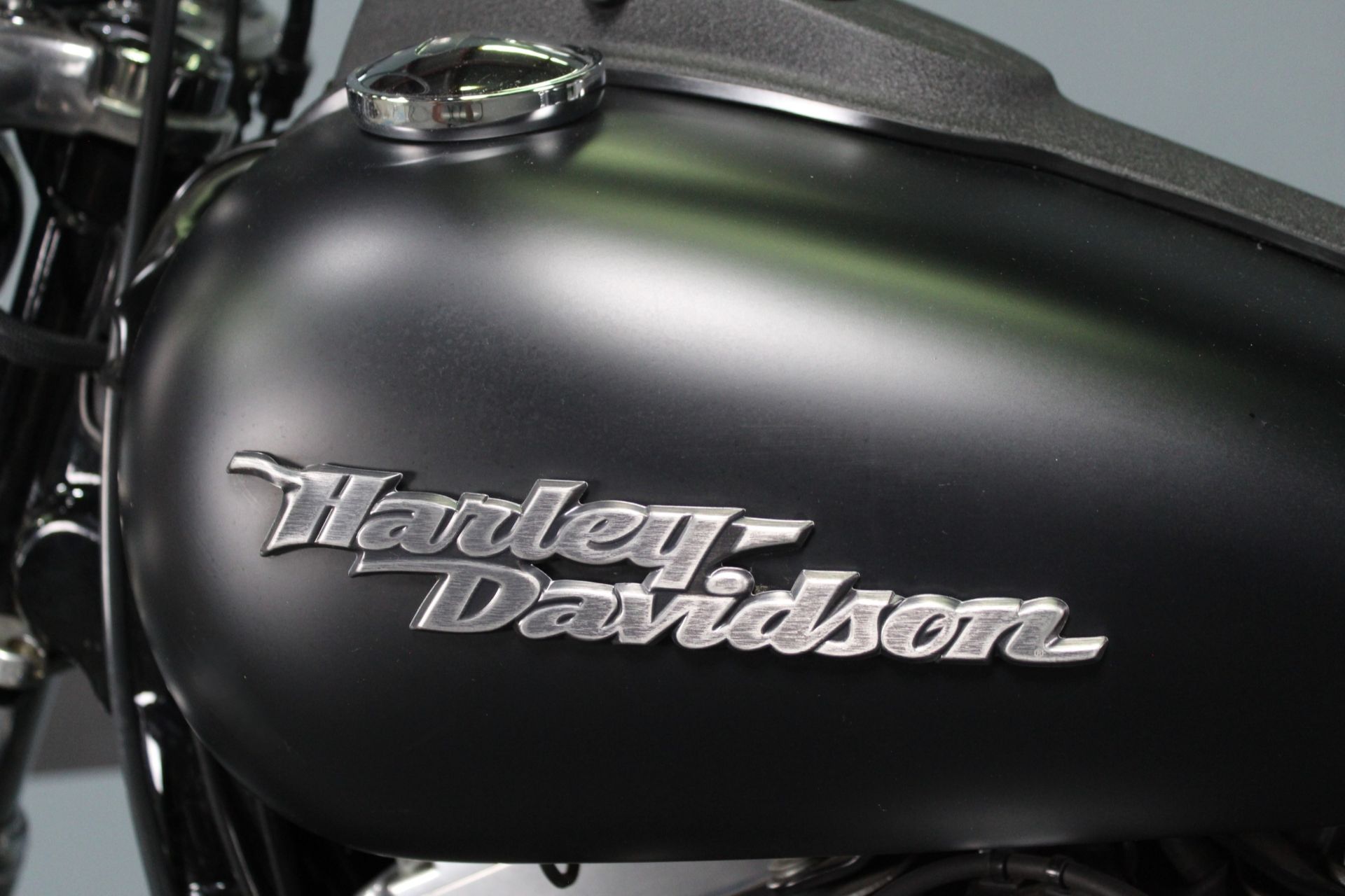 2007 Harley-Davidson FXDB Dyna® Street Bob® in Portland, Oregon - Photo 5