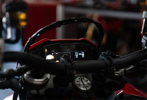 2025 Ducati Hypermotard 698 Mono in Portland, Oregon - Photo 10