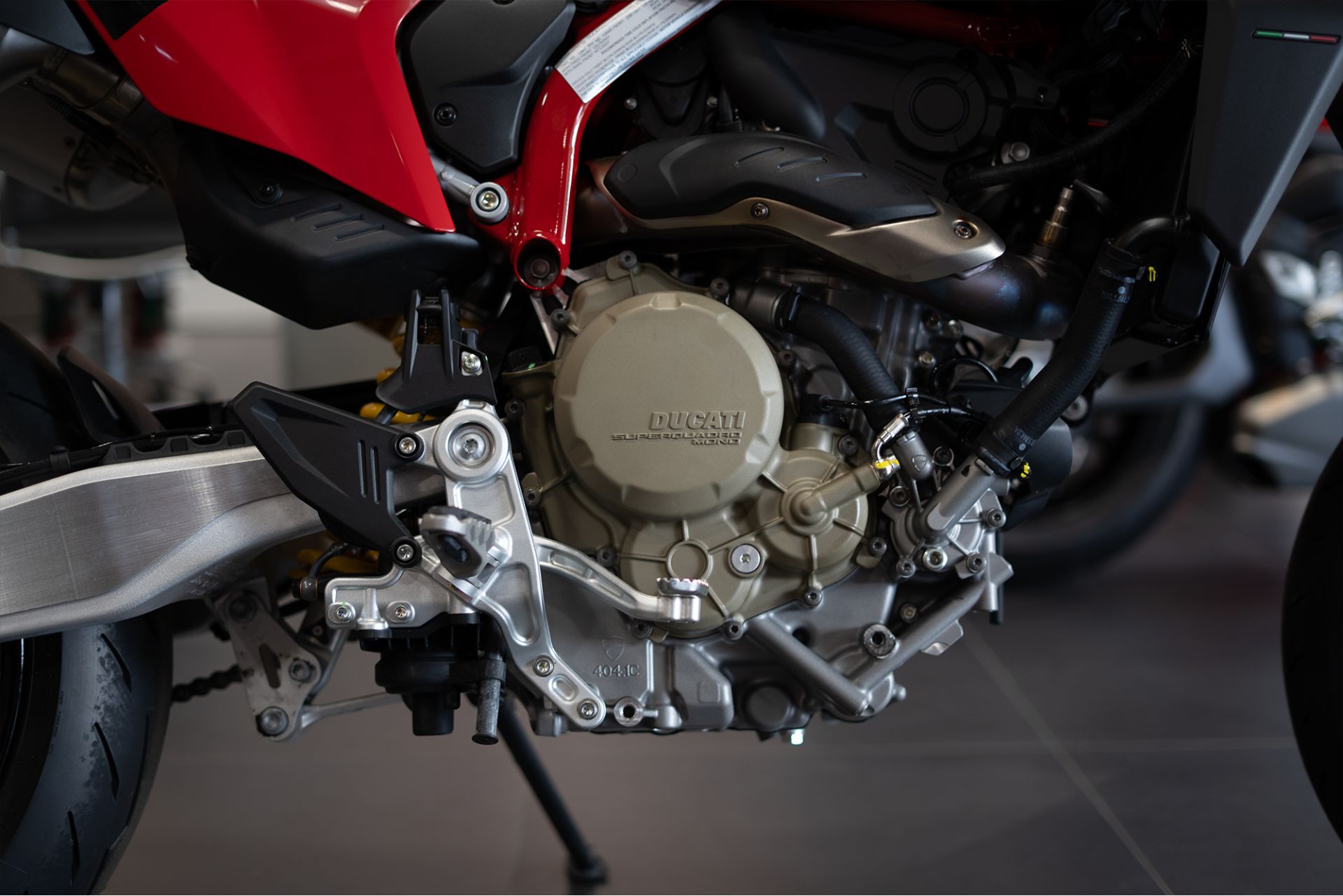 2025 Ducati Hypermotard 698 Mono in Portland, Oregon - Photo 2