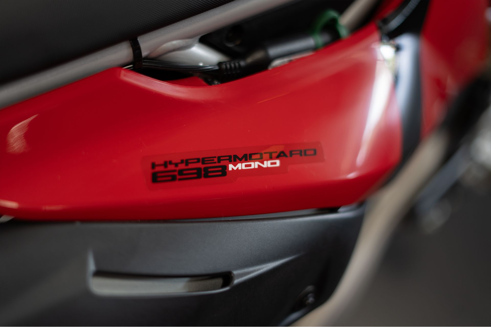 2025 Ducati Hypermotard 698 Mono in Portland, Oregon - Photo 5