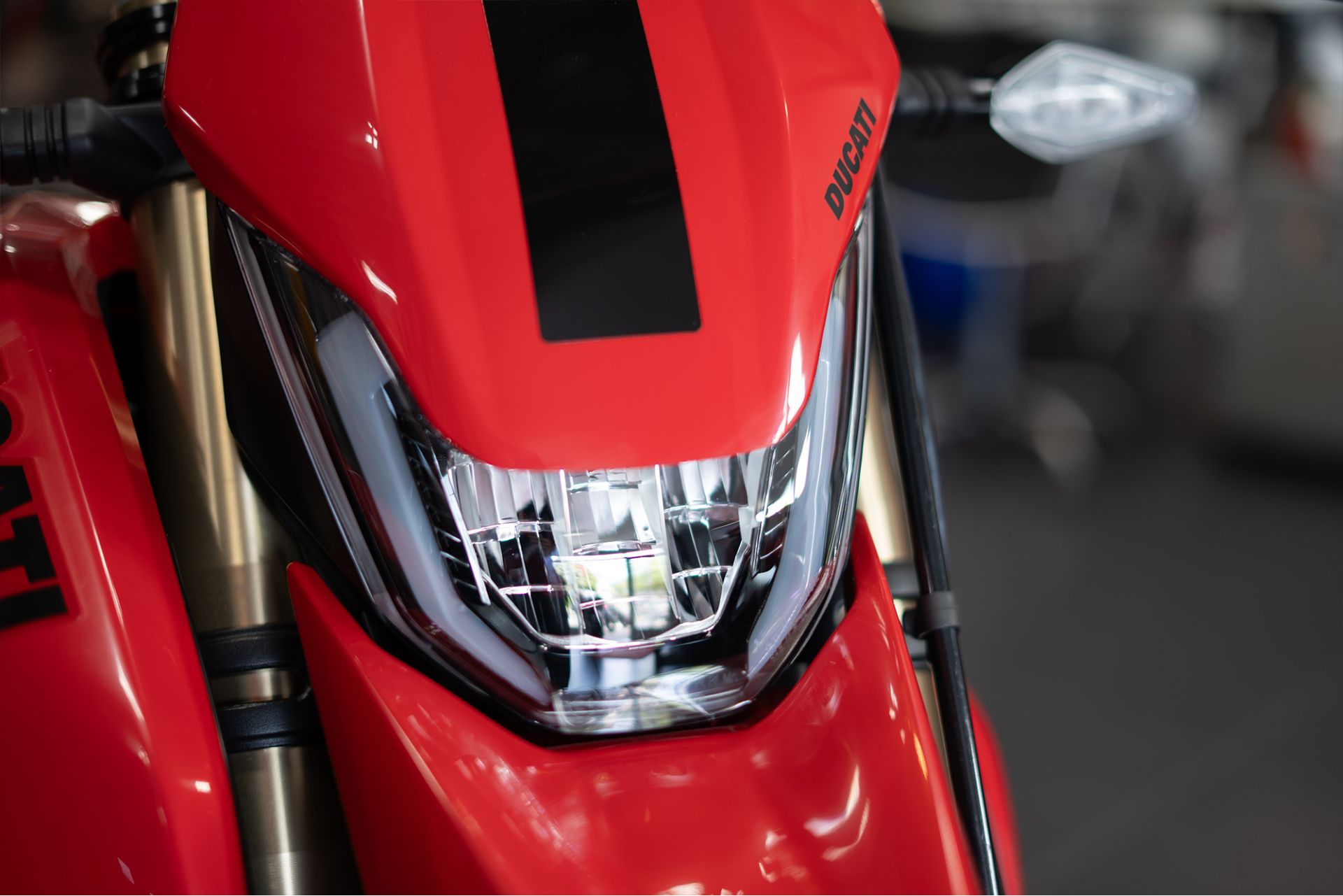 2025 Ducati Hypermotard 698 Mono in Portland, Oregon - Photo 7