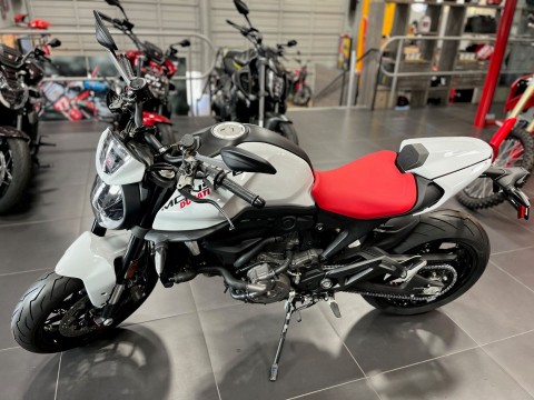 2025 Ducati Monster + in Portland, Oregon - Photo 7