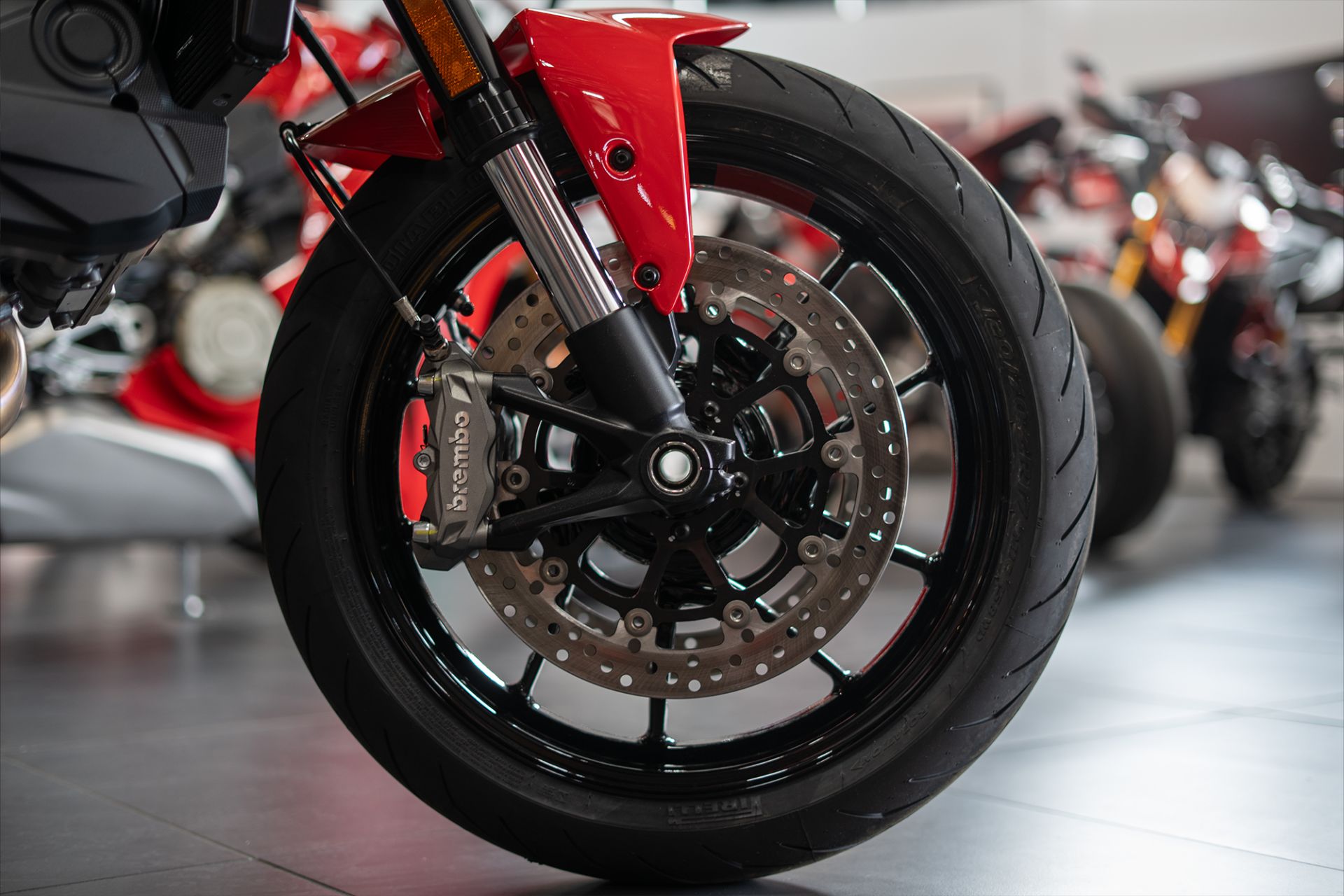 2025 Ducati Monster + in Portland, Oregon - Photo 4