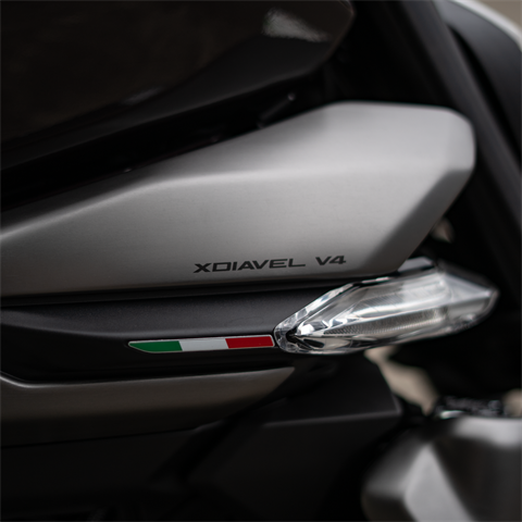 2025 Ducati XDiavel V4 in Portland, Oregon - Photo 9