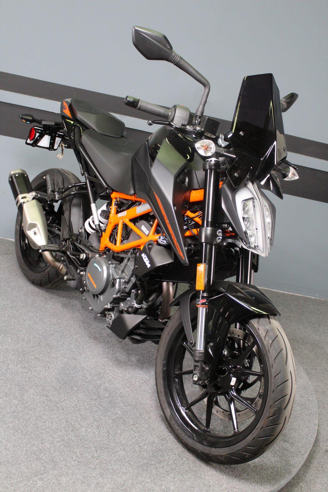 2023 KTM 390 Duke in Portland, Oregon - Photo 2