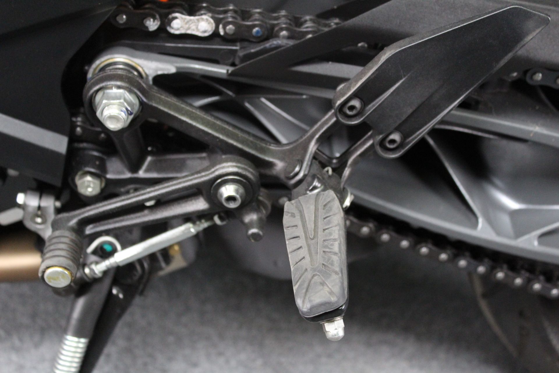 2023 KTM 390 Duke in Portland, Oregon - Photo 14