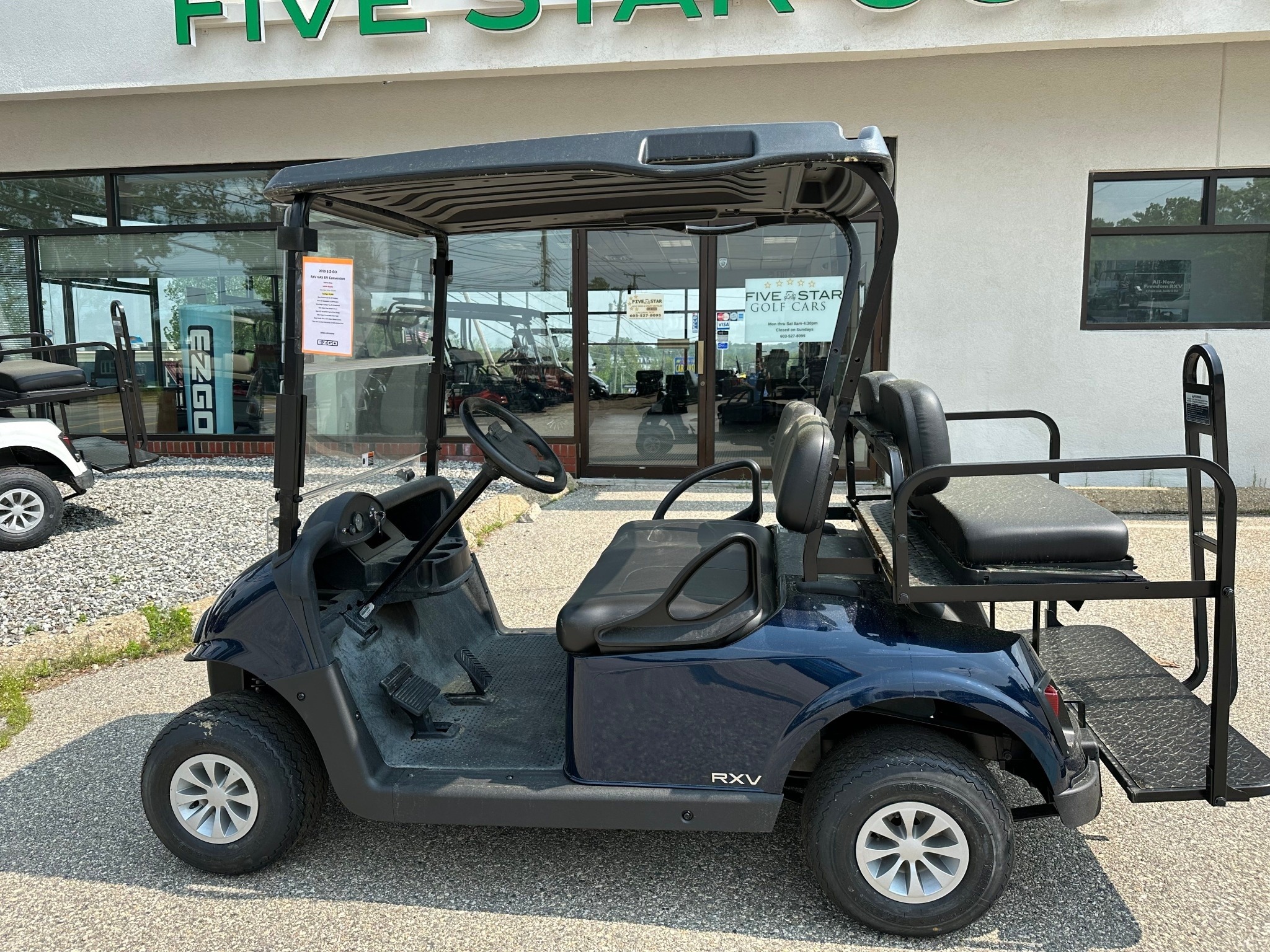 2019 EZGO RXV