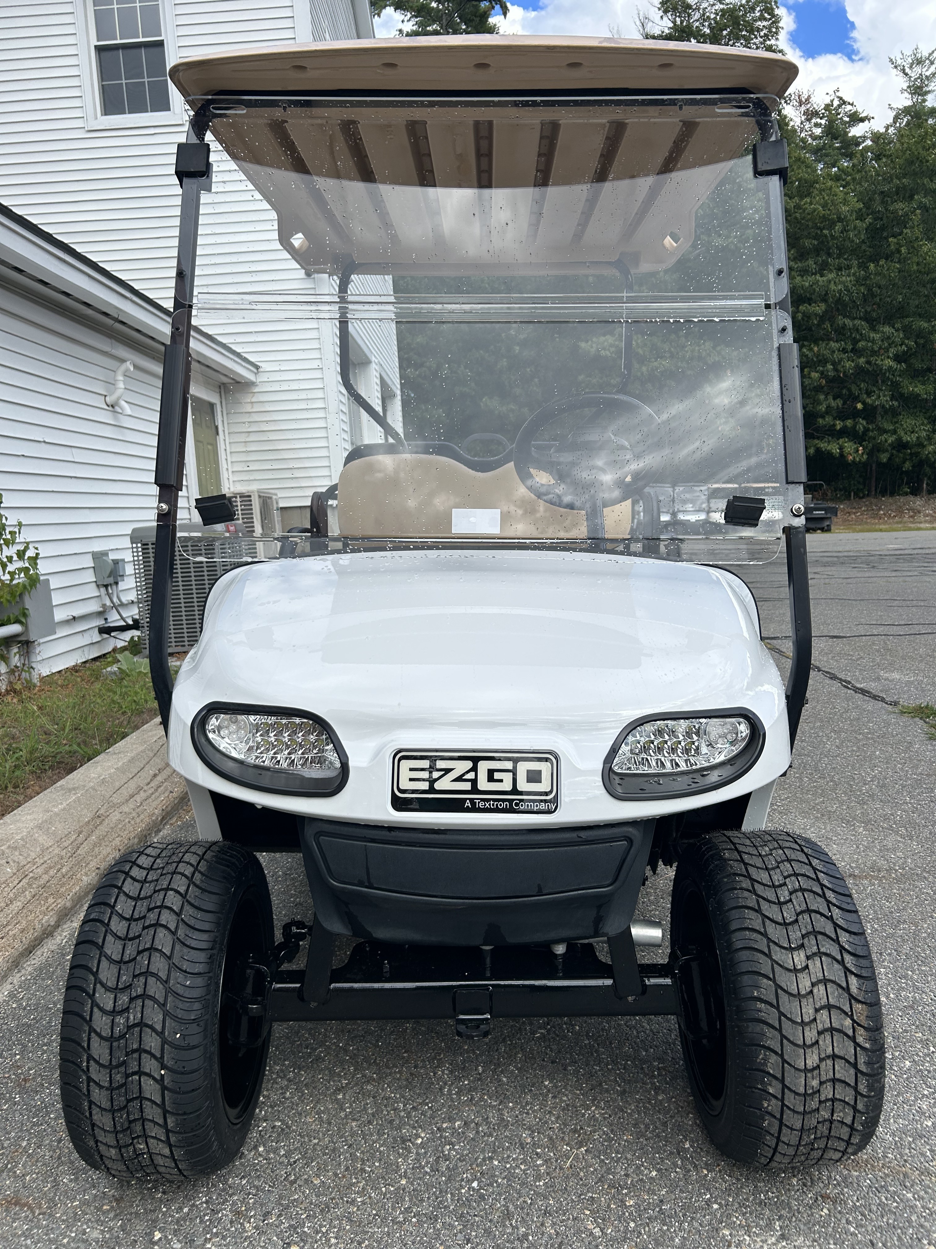 2019 EZGO photo 4