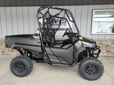 2026 Honda Pioneer 700 Deluxe — photo 1 of 15