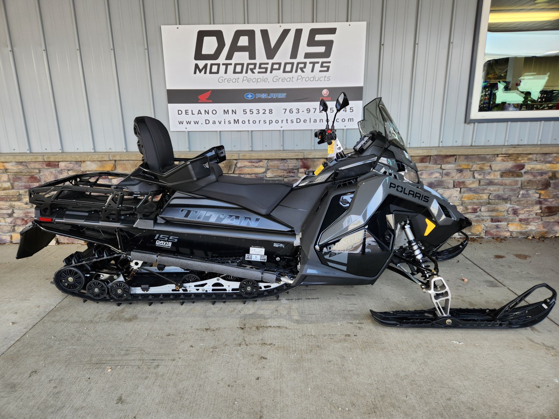 ピラニアン。 New 2025 Polaris 650 TITAN Adventure 155 1.8 ES | Snowmobiles in