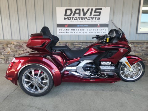 2026 Honda Gold Wing Tour Automatic DCT — photo 1 of 16