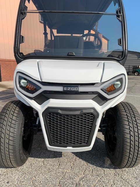2027 E-Z-GO Liberty 4F XTL ELiTE Lithium Powertrain — photo 2