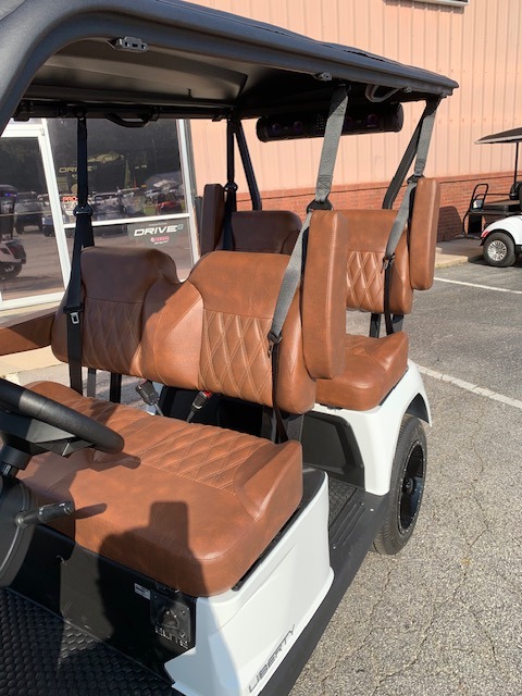 2027 E-Z-GO Liberty 4F XTL ELiTE Lithium Powertrain — photo 6
