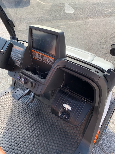 2027 E-Z-GO Liberty 4F XTL ELiTE Lithium Powertrain — photo 13
