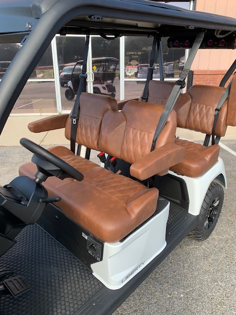 2027 E-Z-GO Liberty 4F XTL ELiTE Lithium Powertrain — photo 4