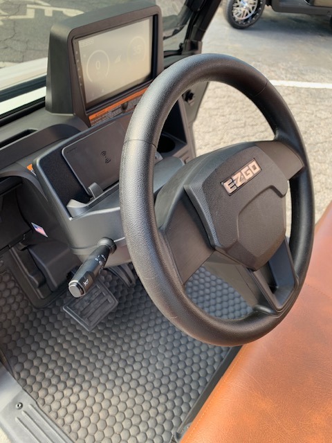 2027 E-Z-GO Liberty 4F XTL ELiTE Lithium Powertrain — photo 7