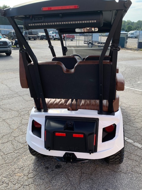 2027 E-Z-GO Liberty 4F XTL ELiTE Lithium Powertrain — photo 9