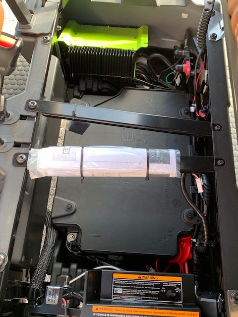 2027 E-Z-GO Liberty 4F XTL ELiTE Lithium Powertrain — photo 13