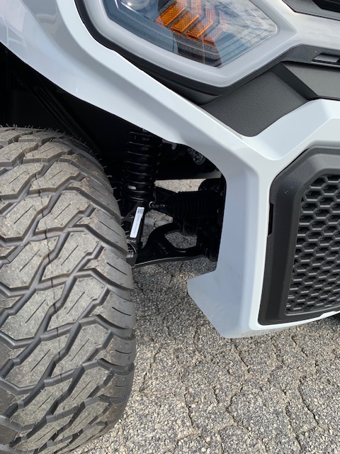 2027 E-Z-GO Liberty 4F XTL ELiTE Lithium Powertrain — photo 16
