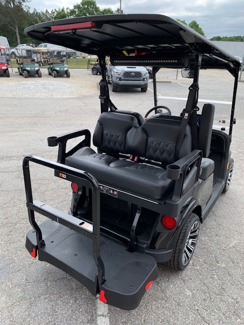 2026 E-Z-GO RXV 4 Touring STL Elite Lithium — photo 6