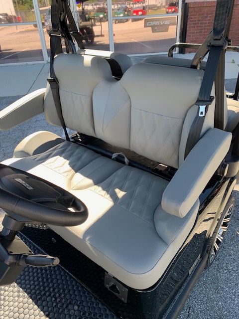2026 E-Z-GO RXV 4 Touring STL Elite Lithium — photo 5