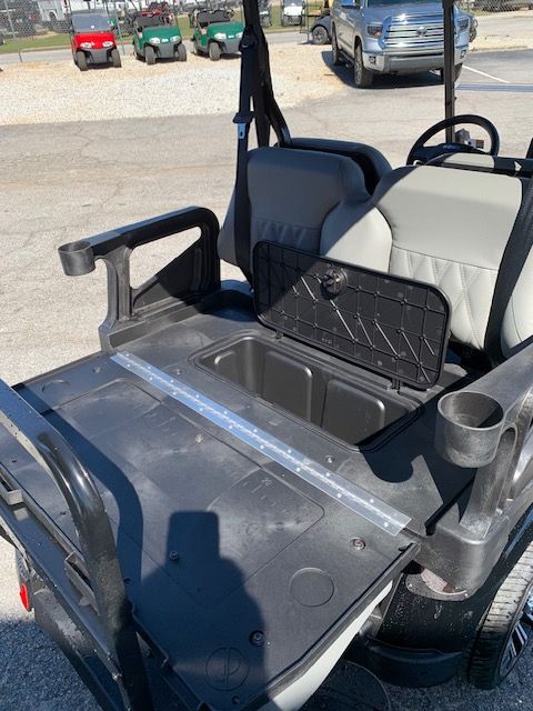 2026 E-Z-GO RXV 4 Touring STL Elite Lithium — photo 8