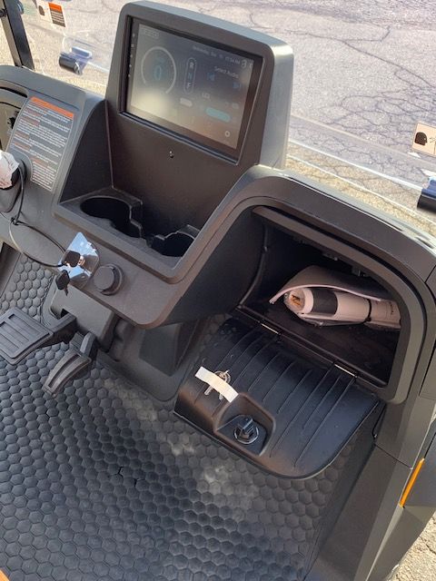 2026 E-Z-GO RXV 4 Summit XTL Elite Lithium — photo 9