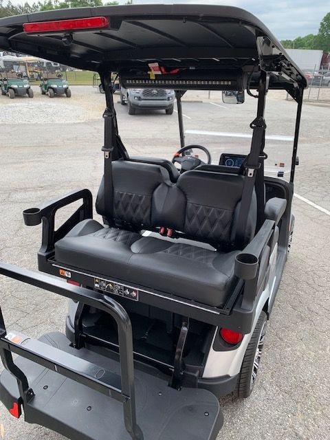 2026 E-Z-GO RXV 4 Touring STL Elite Lithium — photo 5