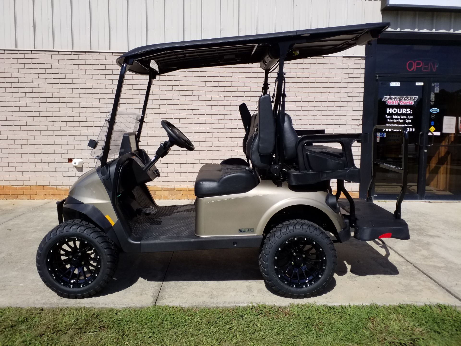 New 2026 E-Z-GO RXV 4 Summit XTL ELiTE Lithium Golf Carts in