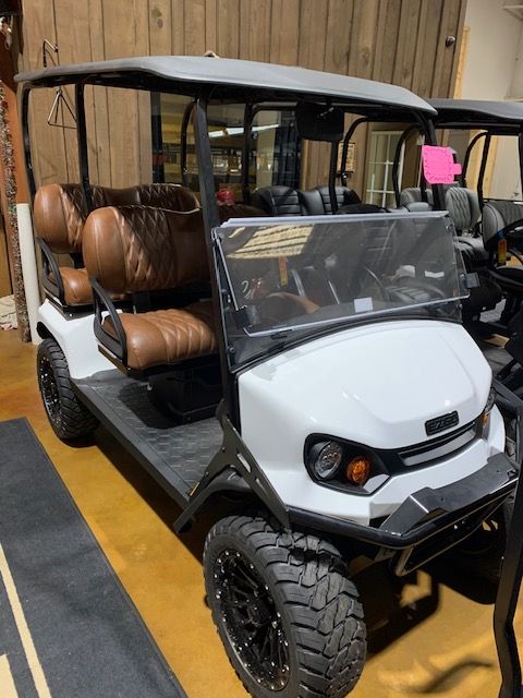 New 2026 E-Z-GO Liberty Explorer ELiTE Lithium Golf Carts in New 2026 E-Z-GO Liberty Explorer ELiTE Lithium Golf Carts in