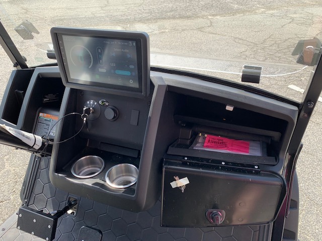 2026 E-Z-GO Liberty Summit XTL ELiTE Lithium — photo 8