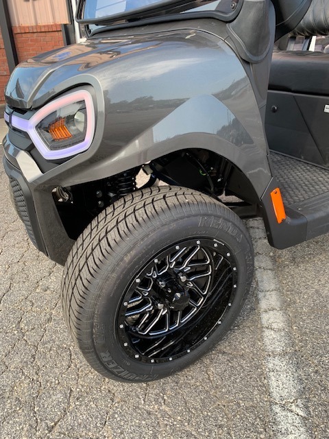 2027 E-Z-GO Liberty 4F XTL ELiTE Lithium Powertrain — photo 4