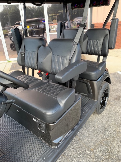 2027 E-Z-GO Liberty 4F XTL ELiTE Lithium Powertrain — photo 5