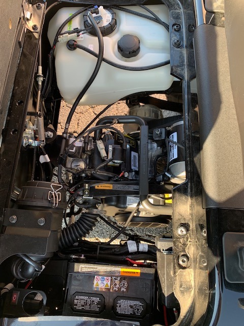 2027 E-Z-GO RXV 4 Valor S 13.5-hp Gas — photo 7