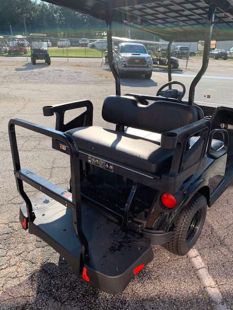 2027 E-Z-GO RXV 4 Valor S 13.5-hp Gas — photo 9