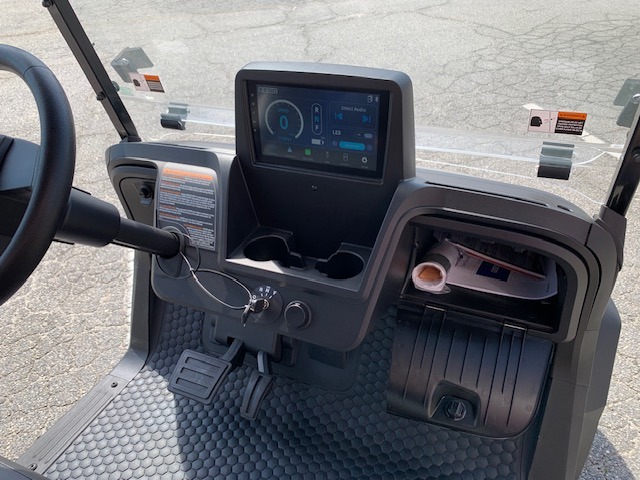 2026 E-Z-GO RXV 4 Summit XTL Elite Lithium — photo 8