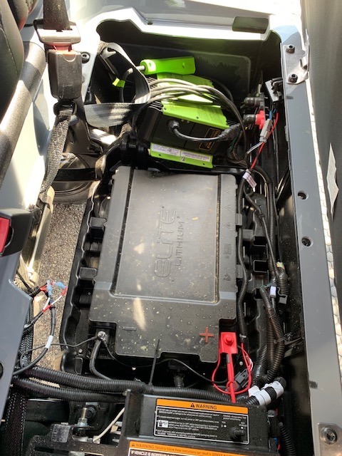 2026 E-Z-GO RXV 4 Summit XTL Elite Lithium — photo 9