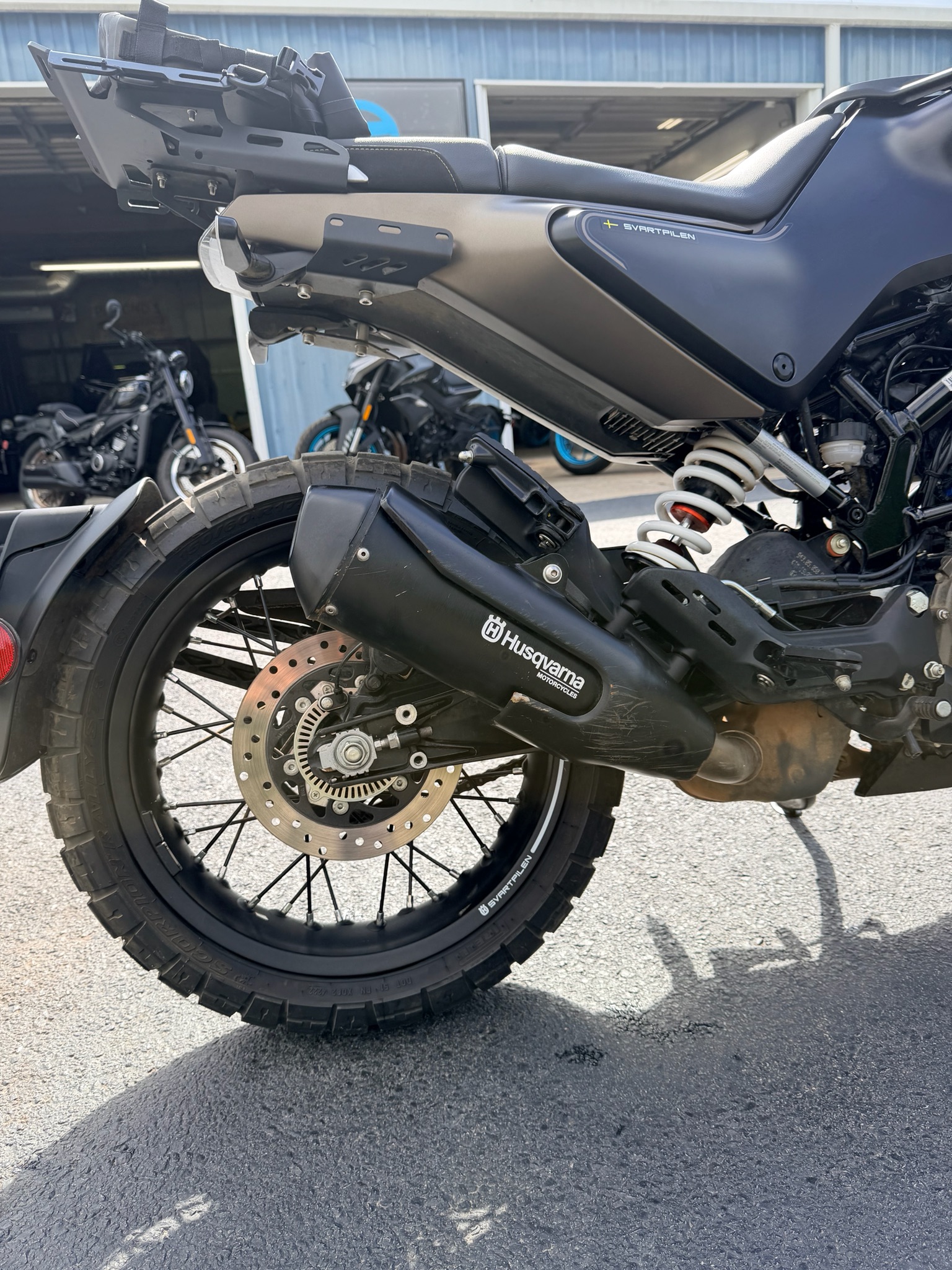 2023 Husqvarna Svartpilen 401 7