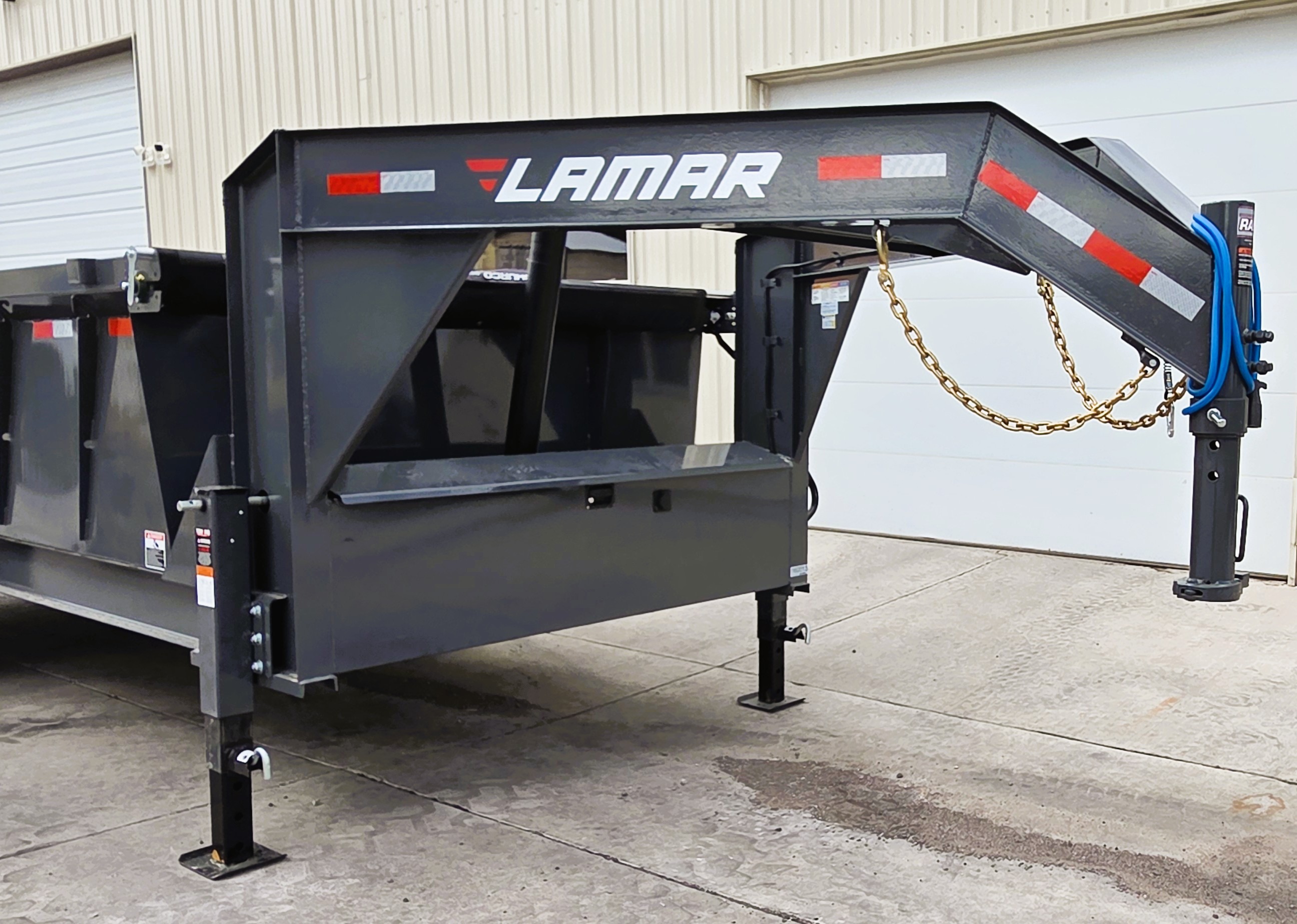 2027 Lamar photo 2